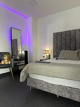 milaivanova online show from October 11, 2025, 12:28 pm