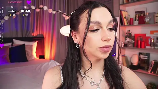 LunaNight online show from March 1, 2025, 11:26 pm