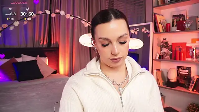 LunaNight online show from March 2, 2025, 11:28 pm