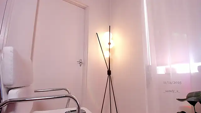  sandy s online show from November 15, 2025, 2:15 am