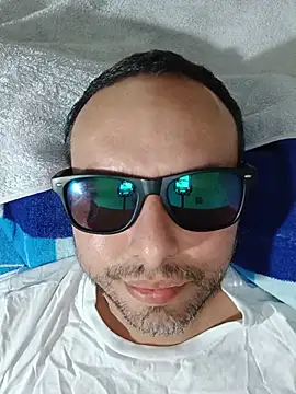 Snapshot of ElSunEagle chatting on July 12, 2026, 4:13 am ElSunEagle online show from July 12, 2026, 4:13 am