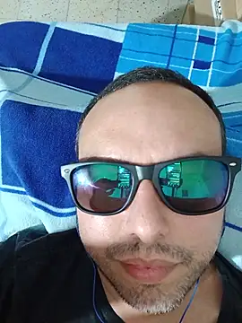 Snapshot of ElSunEagle chatting on July 5, 2026, 4:30 am ElSunEagle online show from July 5, 2026, 4:30 am
