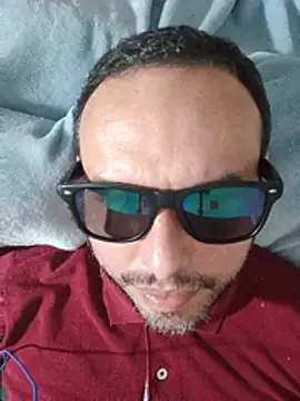 Snapshot of ElSunEagle chatting on July 18, 2026, 4:32 am ElSunEagle online show from July 18, 2026, 4:32 am