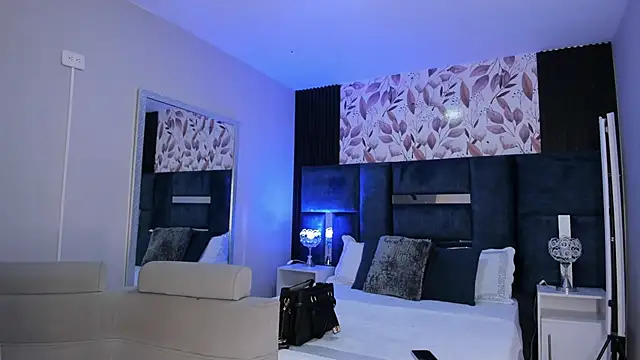 GiselOrtiz online show from March 23, 2026, 10:48 am