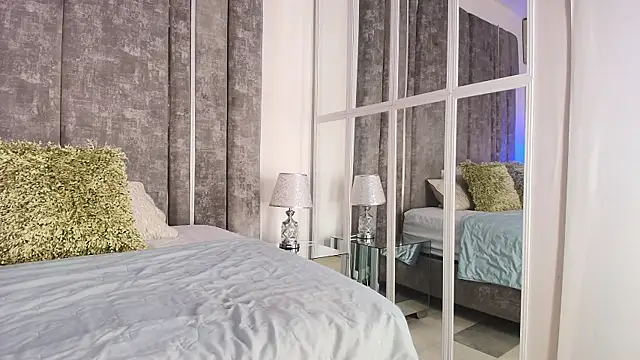 GiselOrtiz online show from April 1, 2026, 10:49 am