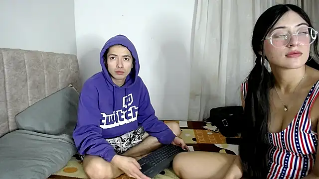 Pinkandyellowpokemon online show from March 2, 2025, 7:41 pm