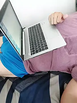 khriztiam  online show from January 15, 2026, 2:48 am