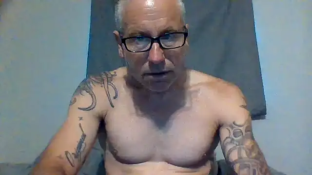 Snapshot of Pcsammy73 chatting on April 30, 2026, 8:57 pm Pcsammy73 online show from April 30, 2026, 8:57 pm