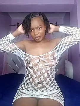 Pretty-queen123 online show from October 9, 2025, 3:51 am