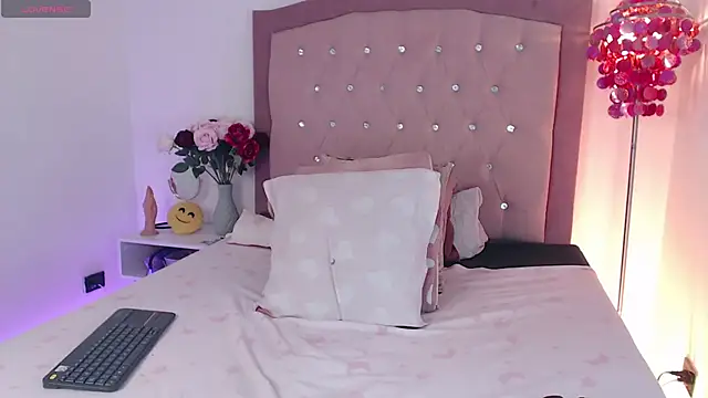 AnnadirtyXo online show from September 15, 2025, 4:35 am