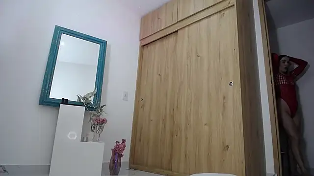  Lalaa online show from December 21, 2024, 11:56 pm