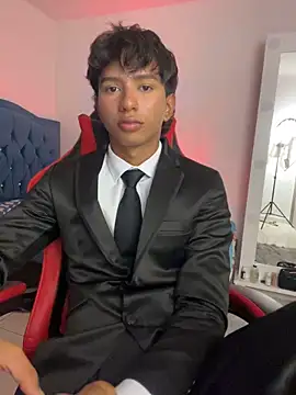 Leonarrrd 01 online show from November 24, 2025, 11:05 pm