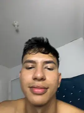 Leonarrrd 01 online show from February 23, 2025, 7:22 am