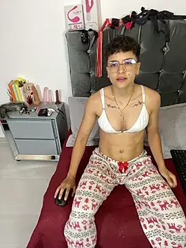 Antonella Cruz02 online show from May 8, 2026, 4:16 am