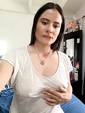 Zoe Clark  online show from October 7, 2025, 9:49 pm