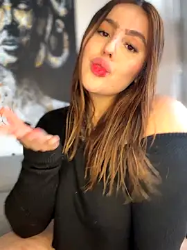 ValerieHilton online show from October 19, 2025, 7:05 pm