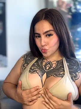 ValerieHilton online show from September 9, 2025, 9:24 pm