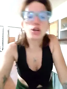 Luna-e-Franco1 online show from March 14, 2025, 3:15 am