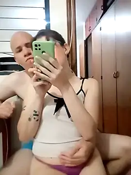 Luna-e-Franco1 online show from February 28, 2025, 3:15 am