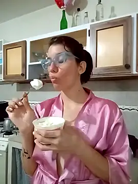 Luna-e-Franco1 online show from March 7, 2025, 3:08 am