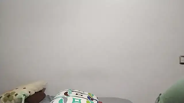 Luna-e-Franco1 online show from February 10, 2026, 11:59 pm