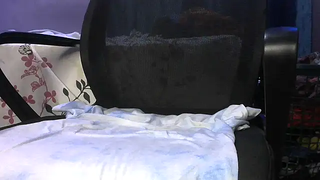 Snapshot of nine9inchdonn chatting on February 4, 2025, 4:48 am nine9inchdonn online show from February 4, 2025, 4:48 am