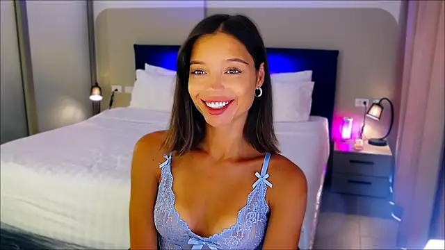 wow Mia online show from February 19, 2025, 2:33 am