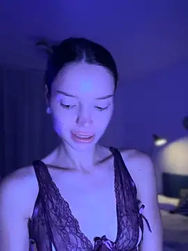 wow Mia online show from November 11, 2025, 5:57 am