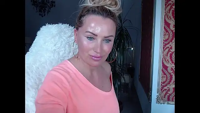 Snapshot of eyesangel22 chatting on March 13, 2025, 2:44 pm eyesangel22 online show from March 13, 2025, 2:44 pm