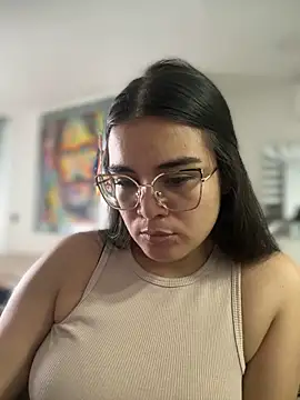 Snapshot of CamilaSofiia chatting on June 3, 2026, 10:25 pm CamilaSofiia online show from June 3, 2026, 10:25 pm