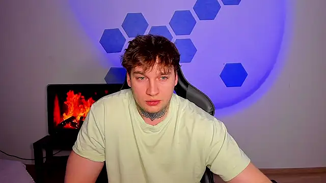 Chris Tyson online show from April 18, 2026, 8:31 pm