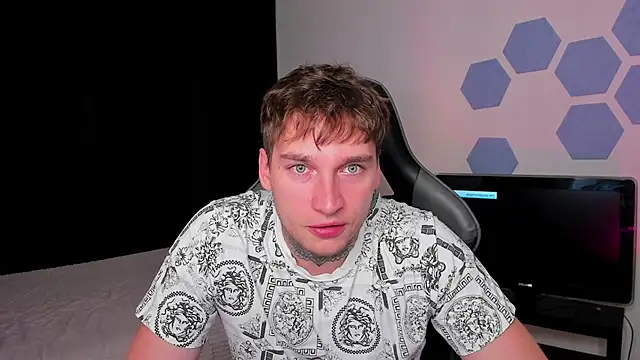 Chris Tyson online show from September 14, 2025, 1:28 am