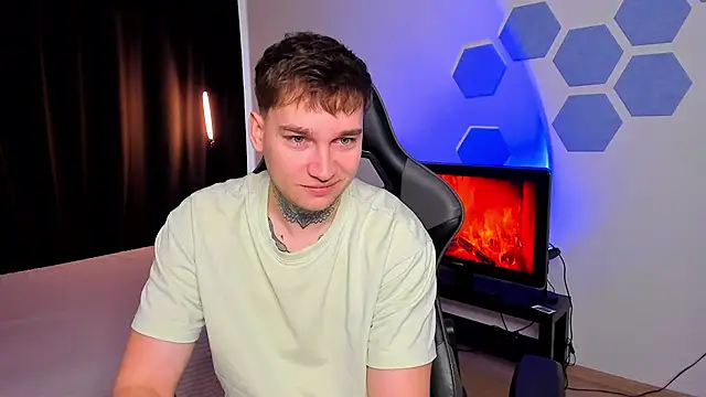 Chris Tyson online show from December 3, 2025, 7:19 am