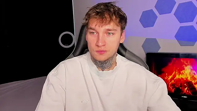 Chris Tyson online show from October 6, 2025, 10:16 am