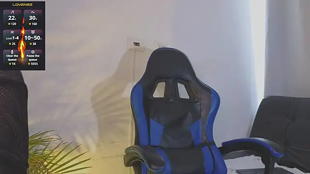 EdwardRoss  online show from April 18, 2026, 7:51 pm