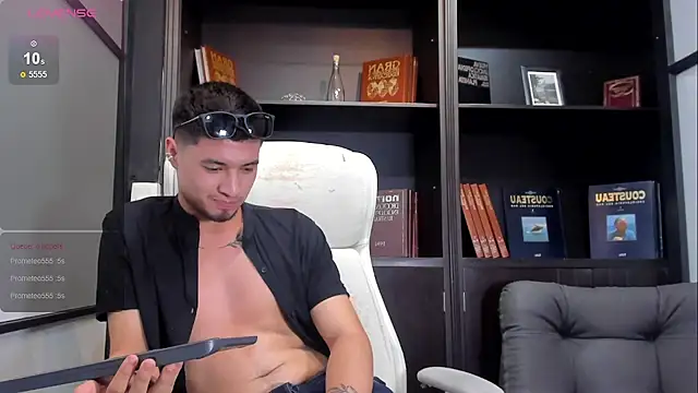 EdwardRoss  online show from March 7, 2025, 11:40 am