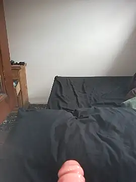 LYZBORNHD online show from March 12, 2025, 9:24 pm