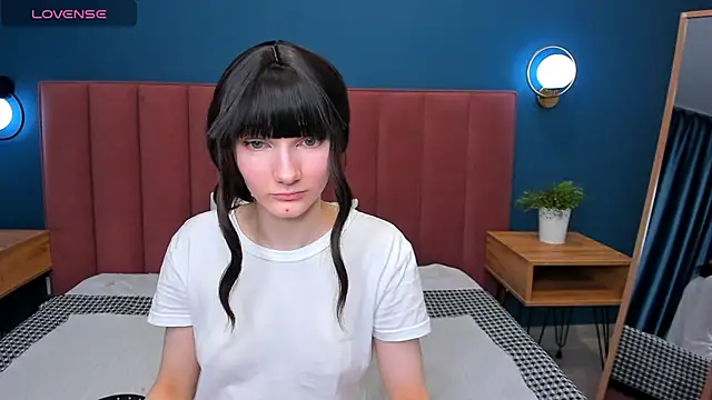 Lili flowerr online show from March 11, 2025, 5:13 am