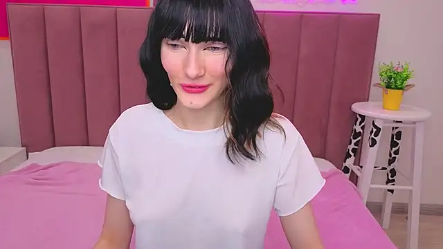 Snapshot of Lili_flowerr chatting on June 2, 2026, 9:31 am Lili flowerr online show from June 2, 2026, 9:31 am
