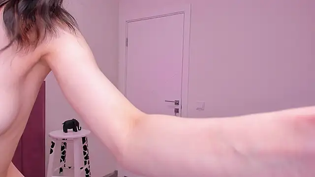 Lili flowerr online show from March 22, 2025, 1:08 pm