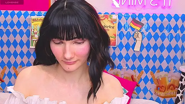 Lili flowerr online show from October 2, 2025, 10:51 am