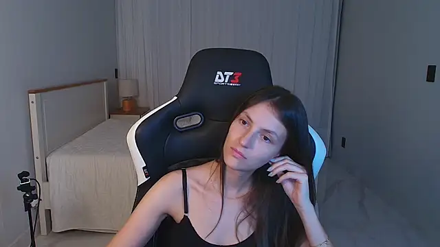 upssnowy online show from April 15, 2026, 12:05 am