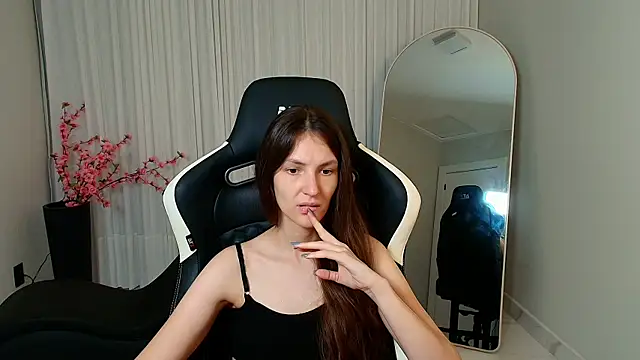 upssnowy online show from October 28, 2025, 7:57 pm