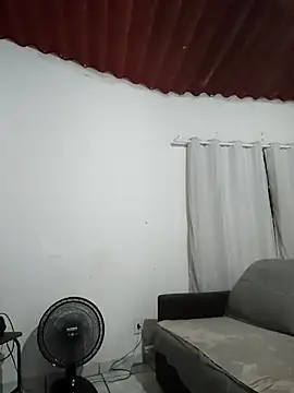 Julia Pretinha online show from February 21, 2025, 1:55 am