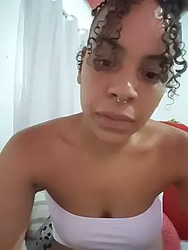 Julia Pretinha online show from November 4, 2025, 2:21 pm