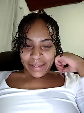 Julia Pretinha online show from September 26, 2025, 2:40 am