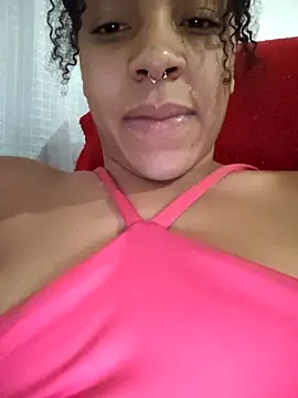 Julia Pretinha online show from September 11, 2025, 12:16 pm