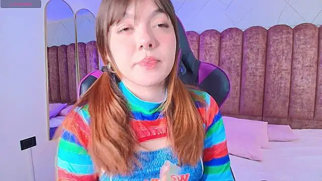 Fluffy Bubble21 online show from March 19, 2026, 4:12 am