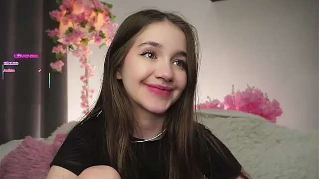 AmiLewis online show from November 18, 2025, 1:21 am