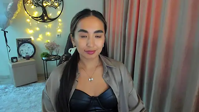 Snapshot of worldofkim chatting on May 2, 2026, 7:35 am worldofkim online show from May 2, 2026, 7:35 am
